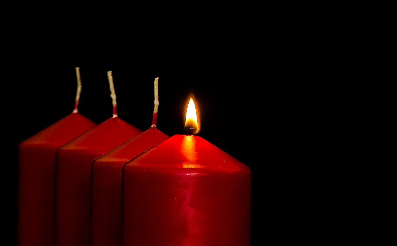 1. Advent (c) Bild von Myriam Zilles auf Pixabay