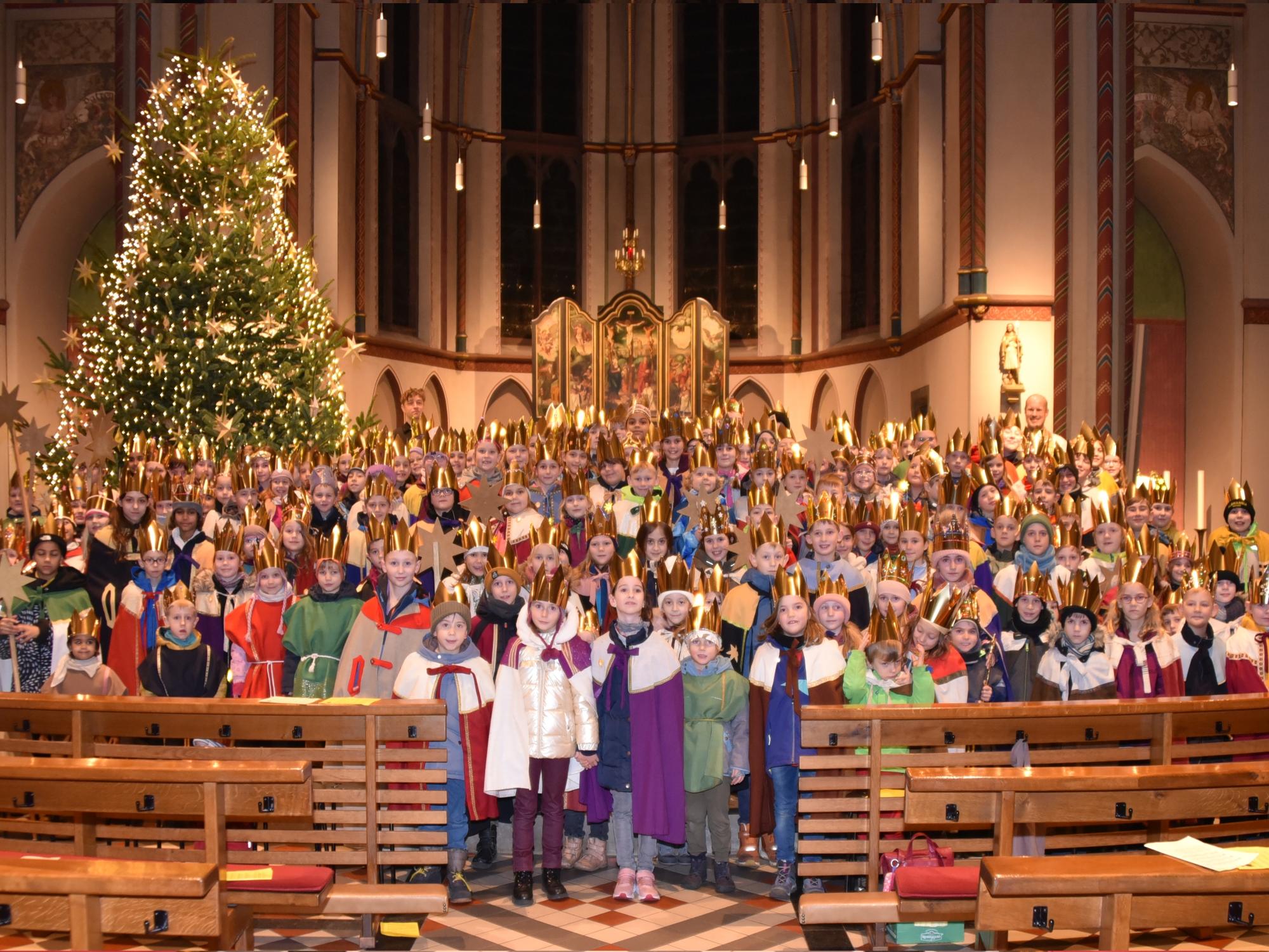 Sternsinger Gruppenbild 2025