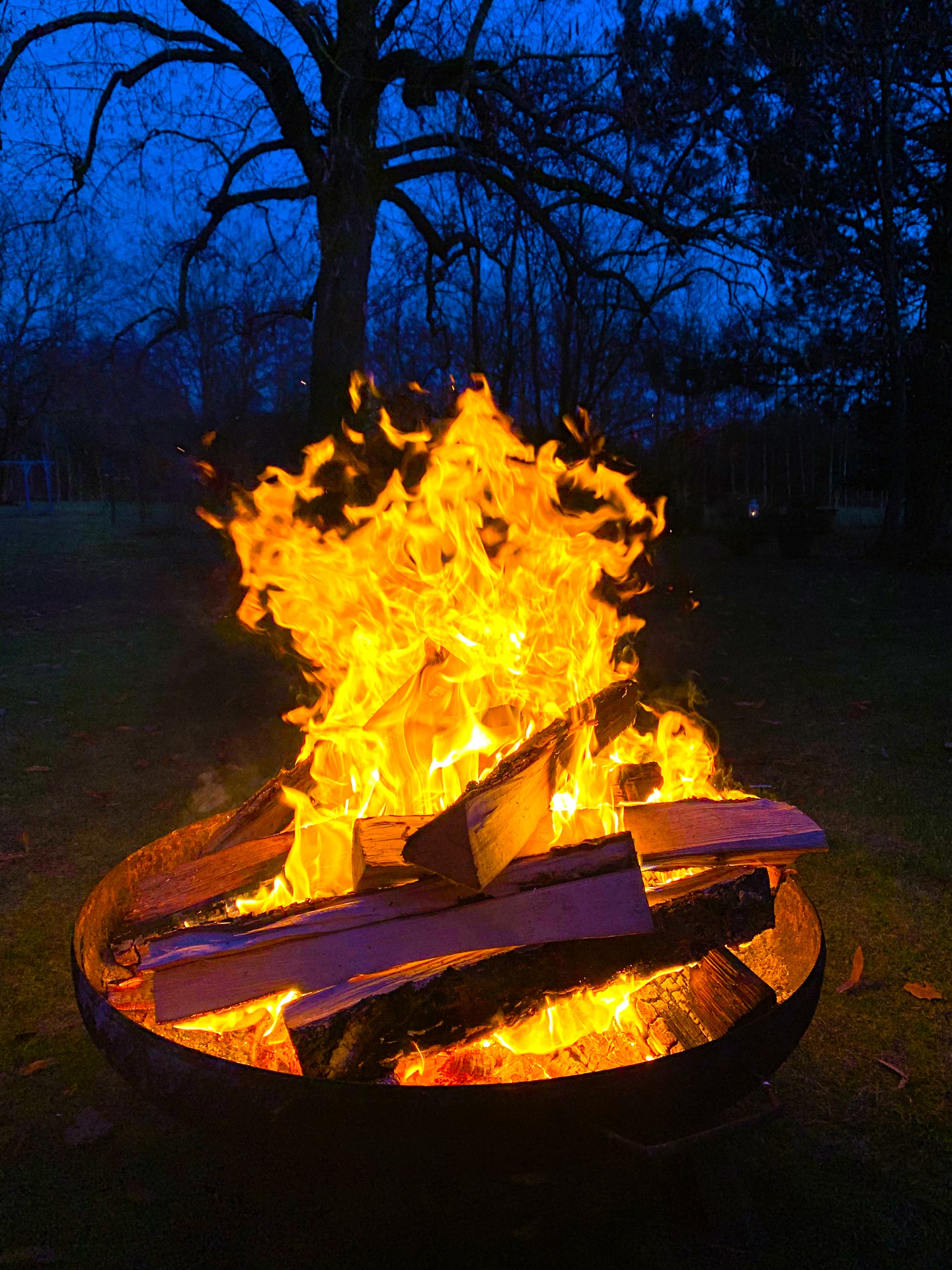 Feuerabend (c) cc0 Pixabay, Sabine Kroschel